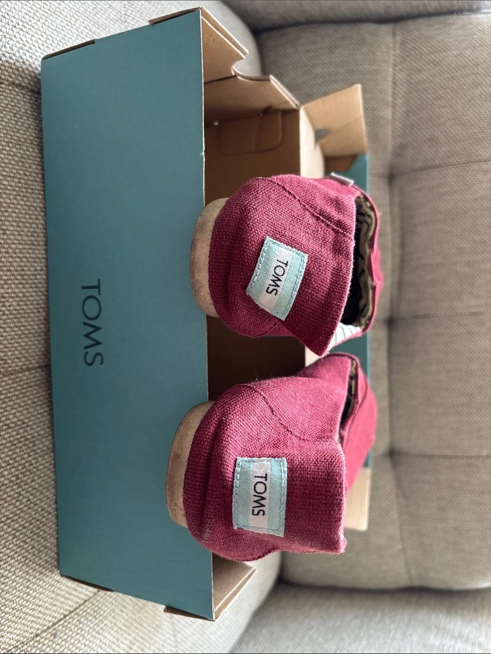 TOMS Women’s Slip-On Canvas Flats in Burgundy